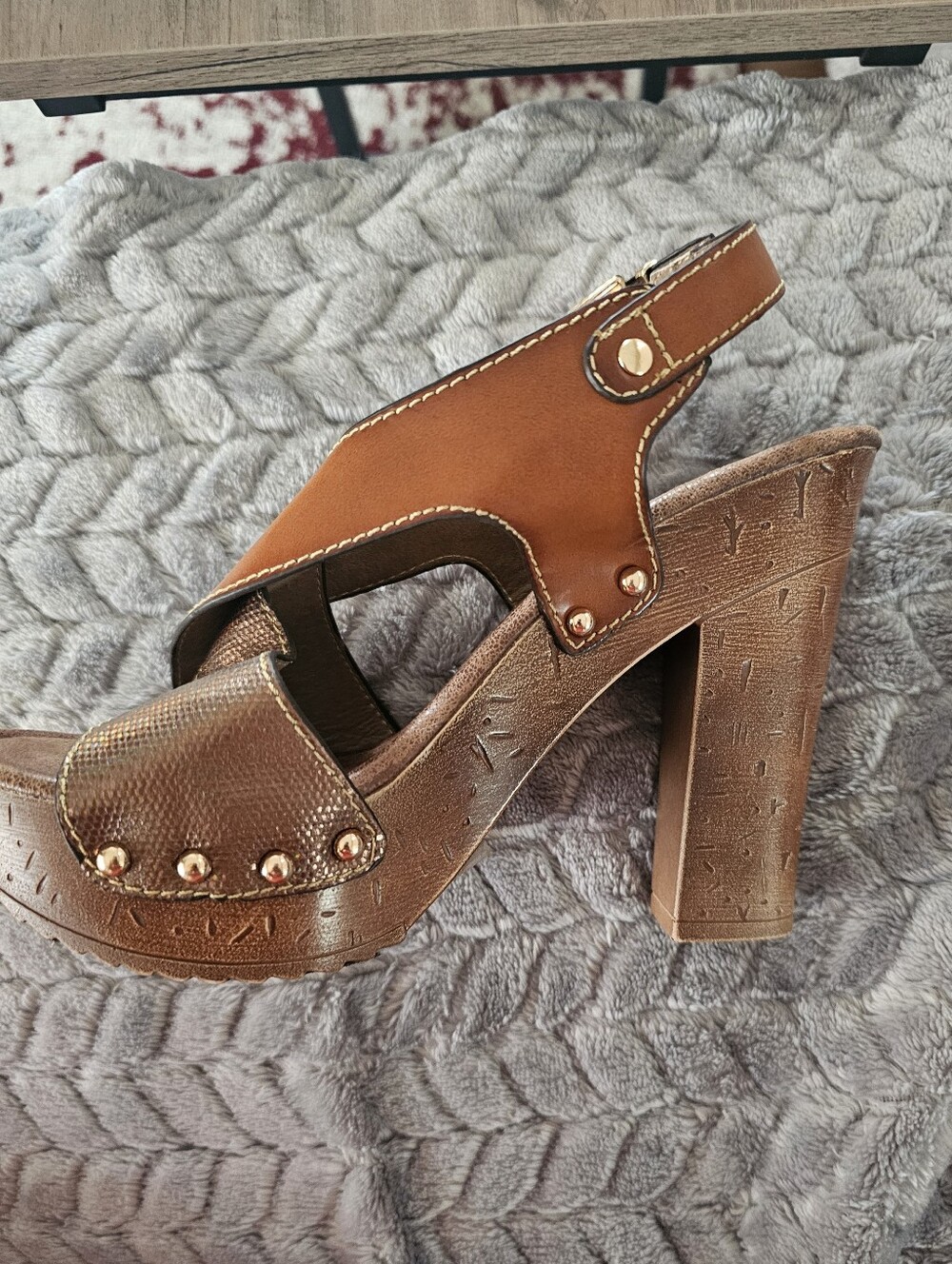 Women's Two-Tone Tan and Metallic Brown Leather Sandals